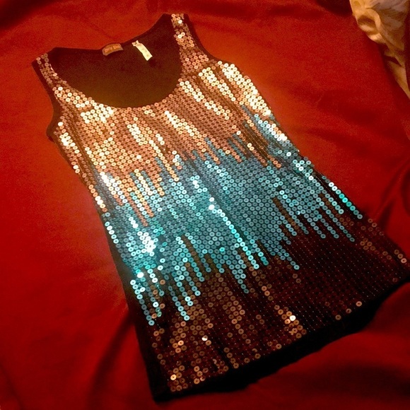 Dirty pink Tops - Dirty pink women’s sequined multi color tank top